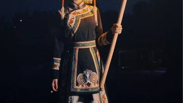 冰糖葫芦~
#为中国小城上分 #毕节火把节太燃了 #用冰糖葫芦开启反差转场