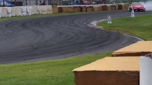 松开油门的那一刻，我的青春将会没有任何意义#赛车 #速度与激情 #玩的就是心跳