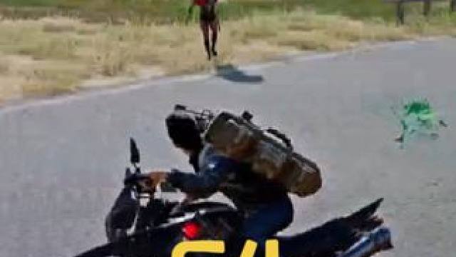 当老六喜欢上C4如何应对 #pubg #绝地求生 #一穿四