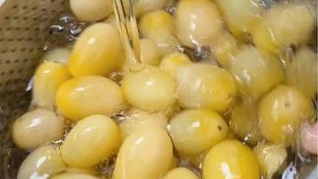 肉厚多汁清甜好吃的白番茄，趁降价了赶紧来发视频真的特别适合夏天#白番茄 #水果番茄 #好吃的小番茄品