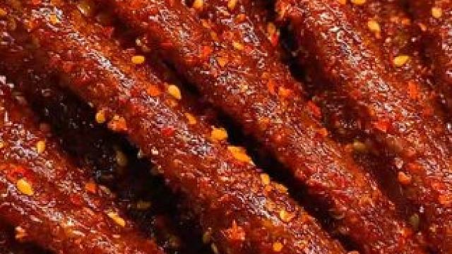 小时候就爱吃这个，没想到现在还能买到，味道没变，好吃爱吃#好吃到停不下来 #开袋即食 #童年记忆小零