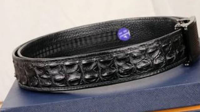 男人怎能没有一条好皮带，这款鳄鱼皮的腰带，彰显男人魅力！ #鳄鱼皮 #商务休闲 #专柜品质 #源头工