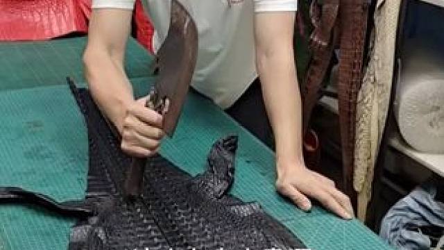 男人的皮带不能将就！这款真皮腰带，彰显男人魅力！ #源头工厂 #鳄鱼皮带 #男士腰带