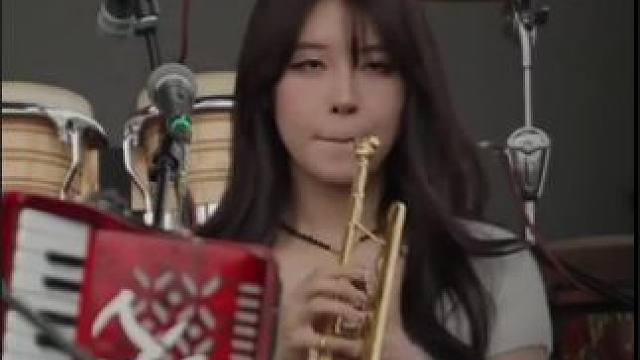 算是追个风吧！人不年少怎知无忧，晨不饮露哪晓光明！