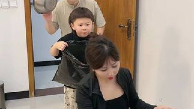 不是说好一起跑 怎么还掉队了……#人类高质量暑假 #记录与小神兽的夏天