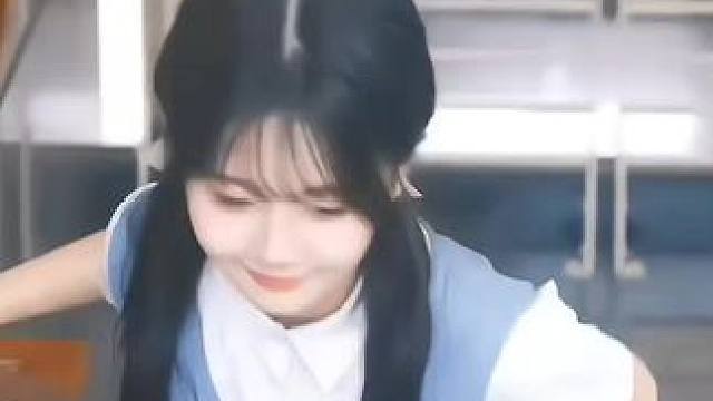 别回头往前走 我也会在风中记得你很久 #甜美女孩 #笑容最治愈的女孩