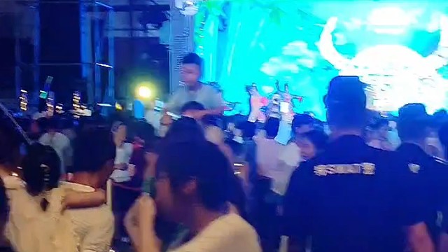嘻嘻