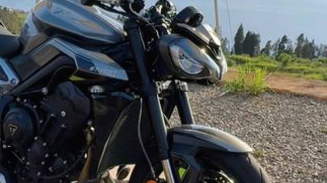 这个青蛙头现在我都还适应不了 #凯旋765 #摩托车 #地表最强三缸