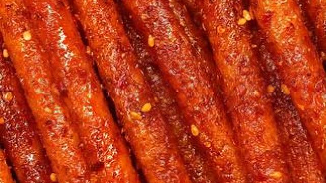 这是我们湖南的魔鬼辣条，整整5种款式，吃起来纯辣不带甜味，越吃越辣越辣越好吃！#辣条 #好吃到停不下