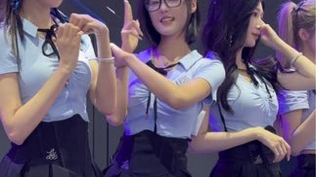 #2024chinajoy #完美身材 #大长腿 #甜美女孩