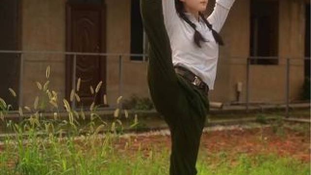 如果信念有颜色，那一定是中国红#歌曲阿嬷 #舞蹈