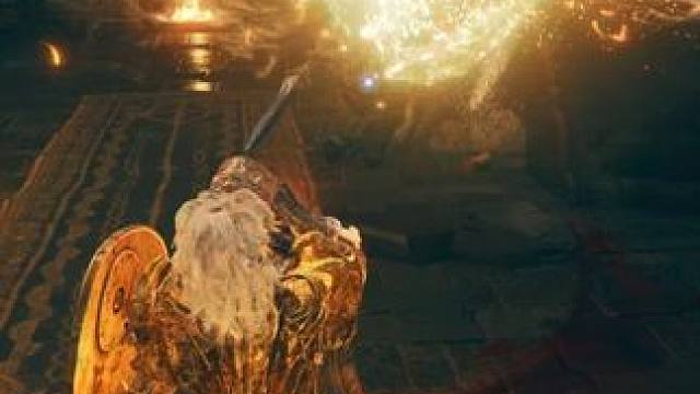 #艾尔登法环 #黄金树幽影 黑骑士 艾瑞德 上个惩击回血，就可以快快乐乐转圈圈了
#艾尔登法环  #