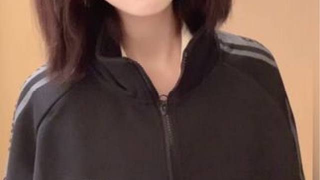 生活费够吗，够的话转我点 #甜妹 #反季节战士