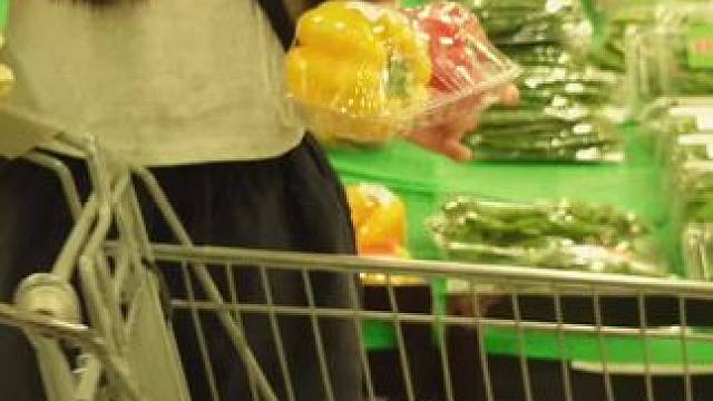 vlog小城慢生活｜逛超市·拆快递·做甜品 欢迎光临我的生活，逛超市的日常，在家做了杨梅抹茶巴斯克，