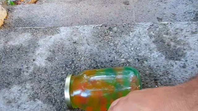 楼梯滚瓶子爆破解压时刻