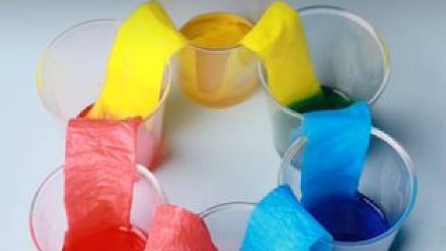 一定要让孩子明白百科知识远比手机游戏更有意义，看百科启蒙，不仅涨知识，还能培养创造力和思维能力#百科