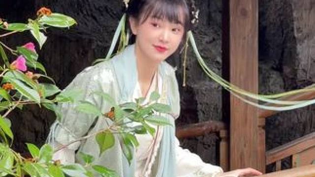 这是谁家小师妹呀 特别喜欢的一组拍摄 然而底片毁了！好可惜 剪了一个手机的花絮视频