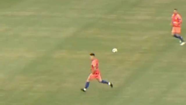 这样子会害队友的这传球又没力