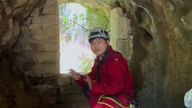 #探索与发现 发现一个绝美之地分享与你，希望你每天都快快乐乐的#洞穴探险 #真实户外 #探险