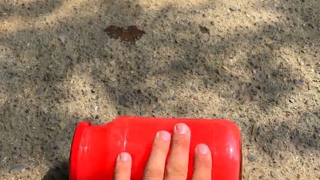 楼梯滚瓶子爆破解压时刻