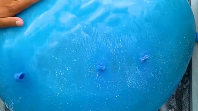 滚瓶子下刀山爆破解压时刻