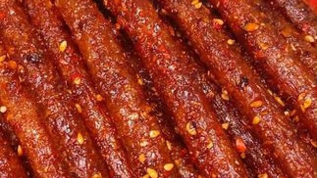 这个湖南的魔鬼辣条真的太辣了，整整5种款式，吃起来爆辣过瘾，纯辣不带一点甜味！#好吃到停不下来 #追