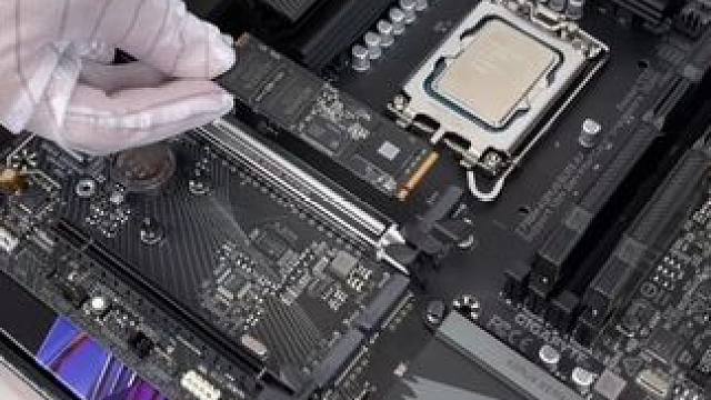 你拥有青春的时候就尽力去感受它，不是吗 #电脑#电脑组装台式机 #DIY电脑哪家店铺好#DIY电脑 