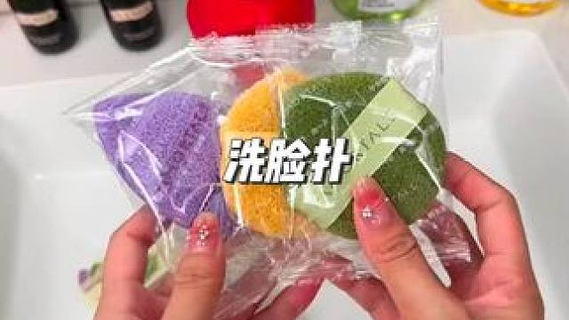 尔木萄新出的#洗脸扑 也太太太好用了叭！擦泥膜 卸妆 洗脸都超方便好用！夏天脸上爱出油的更要试试它！