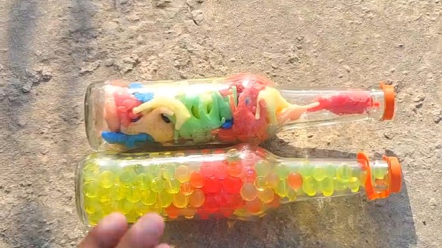 楼梯滚瓶子爆破解压时刻