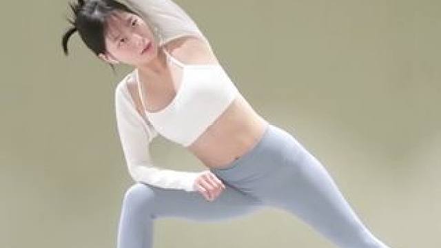 简单的动作重复做，运动的效果也很明显哦！ #瑜伽 #瑜伽美女 #正常瑜伽动作无不良引导