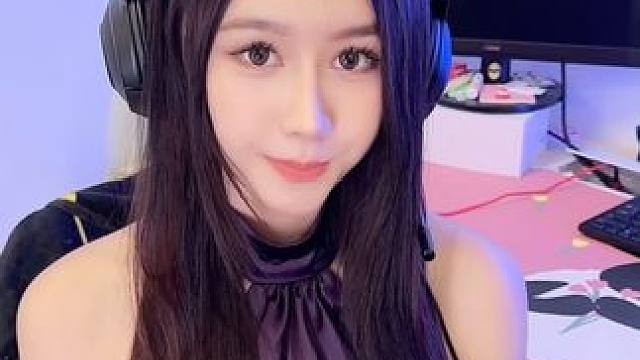 在手柄上调节灵敏度,这款手柄也太方便了吧！快进直播间看看吧~ #游戏手柄#阿修罗3s  #灵敏度调节