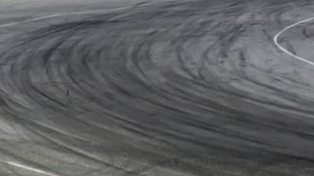 烧胎进行中#极限运动 #赛车 #速度与激情