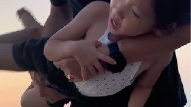 孩子：我自已的爹我自己来宠#人类幼崽 #漏风的小棉袄 #骗你生女儿 #90后带娃 #情侣日常