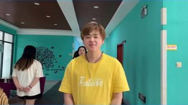 #办公室游戏 #每天跟我涨知识 #趣味游戏 老铁们，她们没答对的你知道答案吗，有知道的老铁评论区留言