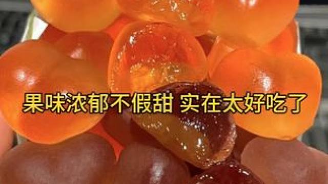 渔民们用几公里长的围网捕捞金枪鱼，它们即将被制作成美味的金枪鱼罐头。#金枪鱼 #金枪鱼罐头 #罐头 