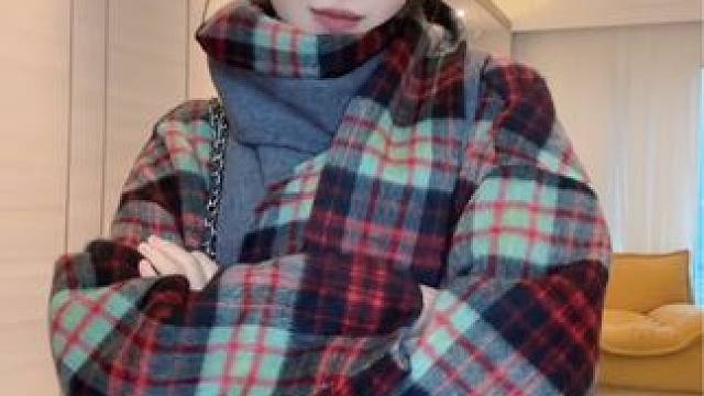 好想快点到冬天~ #反季特卖 #大衣穿搭 #毛衣 #每日穿搭 #配饰分享