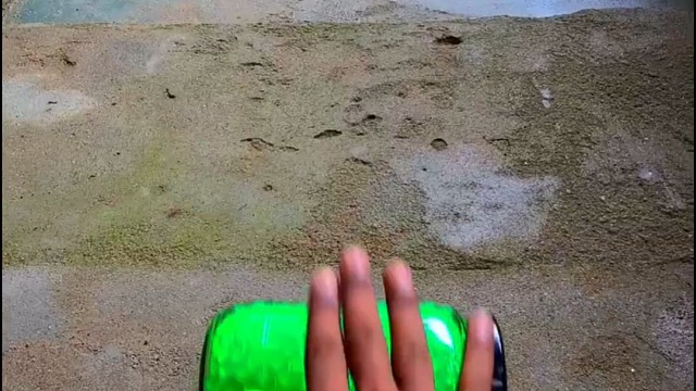 楼梯滚瓶子爆破解压时刻