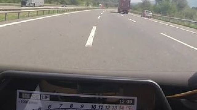 雅马哈匹配川崎大牛！差点被卡罗拉制裁！最终还是被秀成了麻瓜#机车#卡罗拉