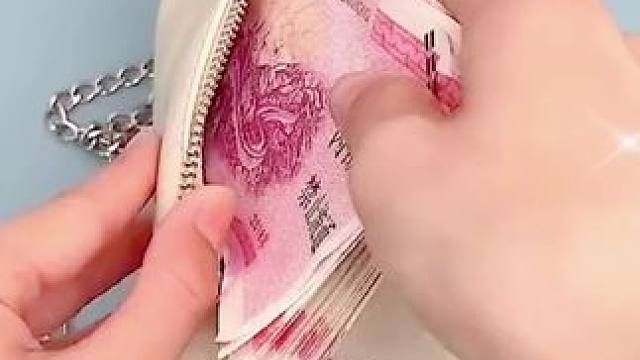 我的衣服拉链坏了，用这个#拉链修复器  #可拆卸拉链头 #小东西大用处  #缝缝补补  #生活好帮手