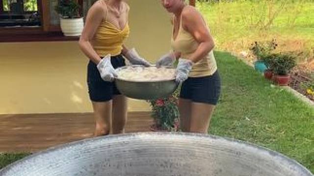 油爆大肠 #农村生活 #我的乡村生活 #原始美味 #农村美食