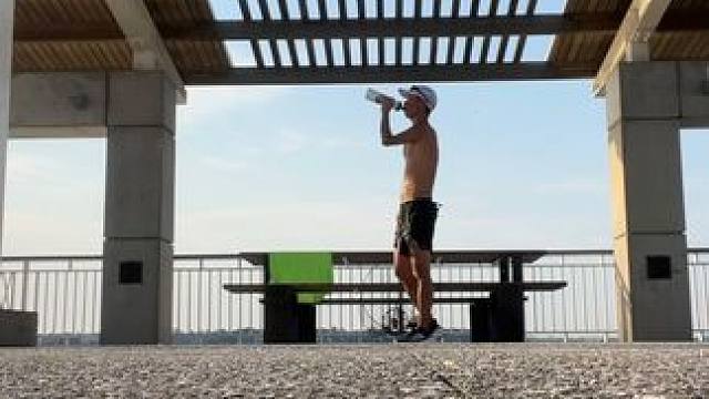 #生活碎片记录 #跑步治愈一切 #身体和灵魂总有一个在路上 #七月好运 #享受当下 
七月月跑量破百