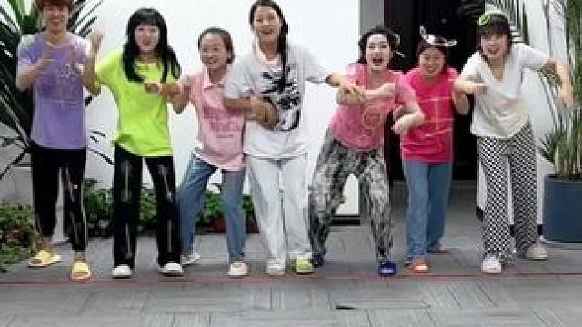 关灯版木头人，哈哈笑不活了 #办公室游戏 #真会玩系列 #看一次笑一次