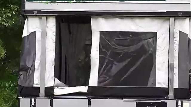 8.9上海房车展： 雨天拖挂帐篷露营，精致露营天花板！