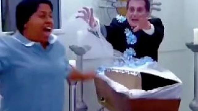 #老外真会玩 #整蛊路人 #每日一笑