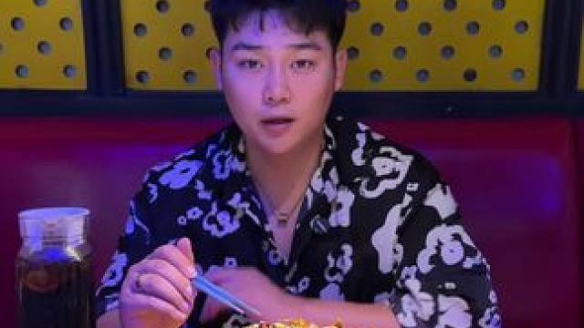 情人节吃肉蟹煲#美食推荐 #肉蟹煲 #徐州美食