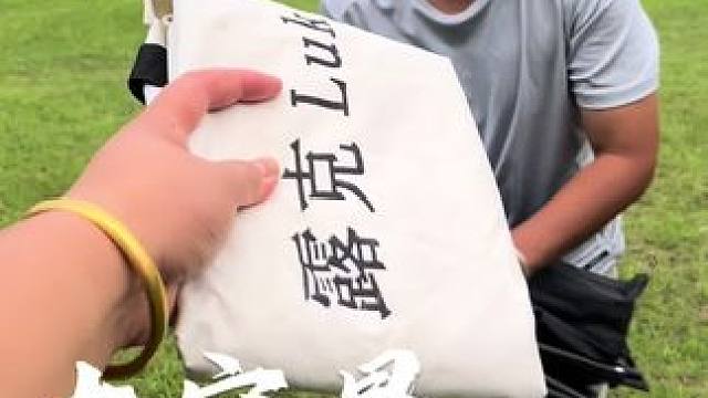 户外露营，桌椅凌乱，这个好用的收纳包适合你，自驾旅行装些装备和衣物，#户外露营 #出差旅行必备 #收