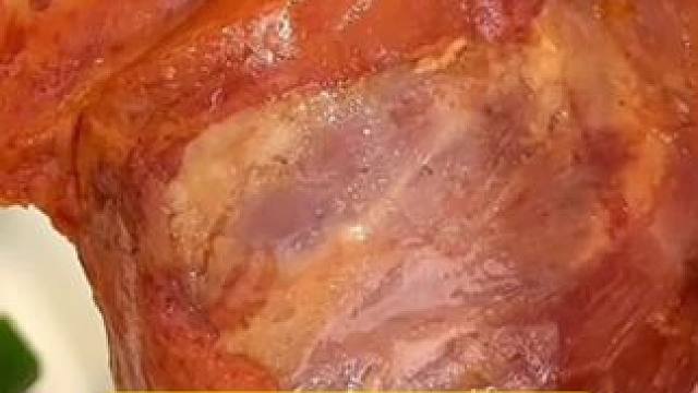 乡巴佬大鸭腿#好吃不贵经济实惠 #卤味熟食 #吃了还想吃的馋嘴小零食 #鸭货美食 #开袋即食