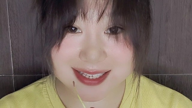 夜深人静是自由，清晨醒来是生活