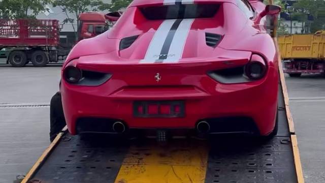 我只是一个租车行的租车仔