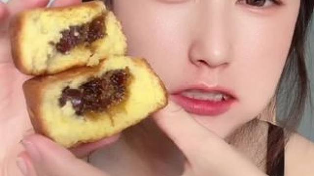 现做现发，新日期都是好评，今天拍明天发货#妈呀太香了 #嘎嘎好吃 #谁懂这一口的好吃程度 #蛋月烧 